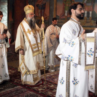Parohia Călineşti